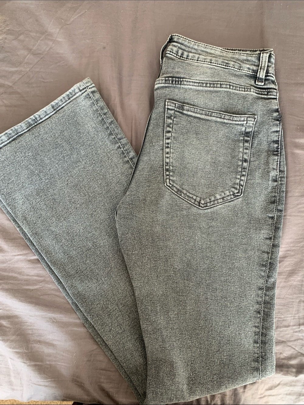 Gray H&M flared size 8 jeans great quality and condition!🩶
